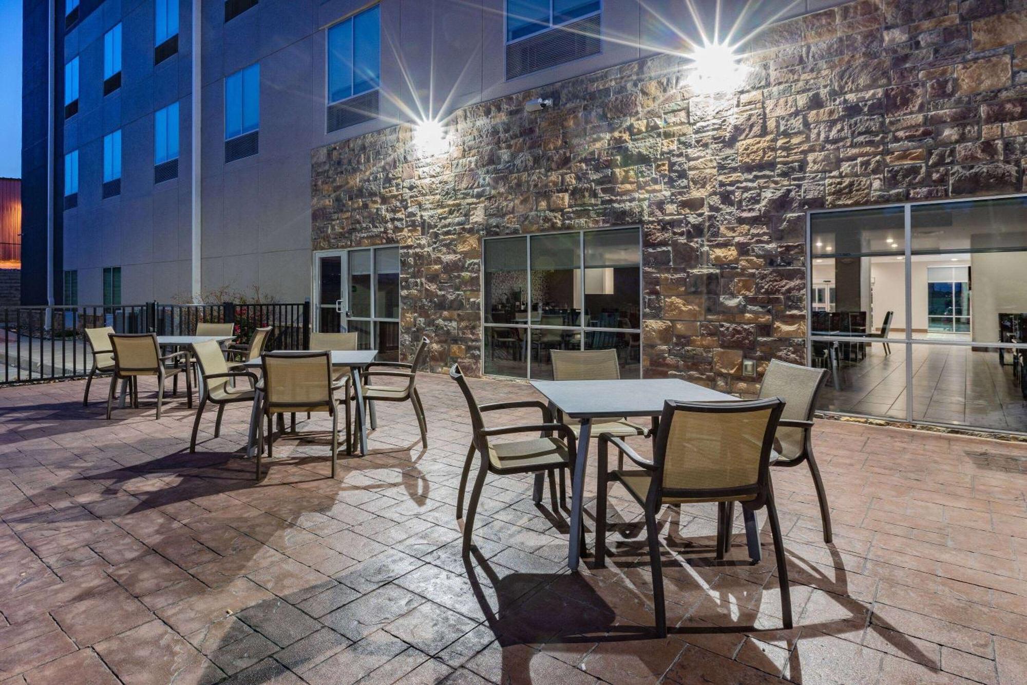 La Quinta Inn & Suites By Wyndham Jackson-Cape Girardeau Eksteriør bilde